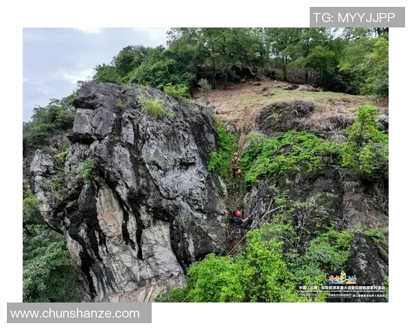 重庆攀岩队意识争议引发热议攀岩运动未来发展亟需关注